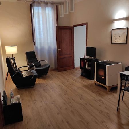 Apartamento La Casa Nella Piazzetta Città di Castello Habitación foto